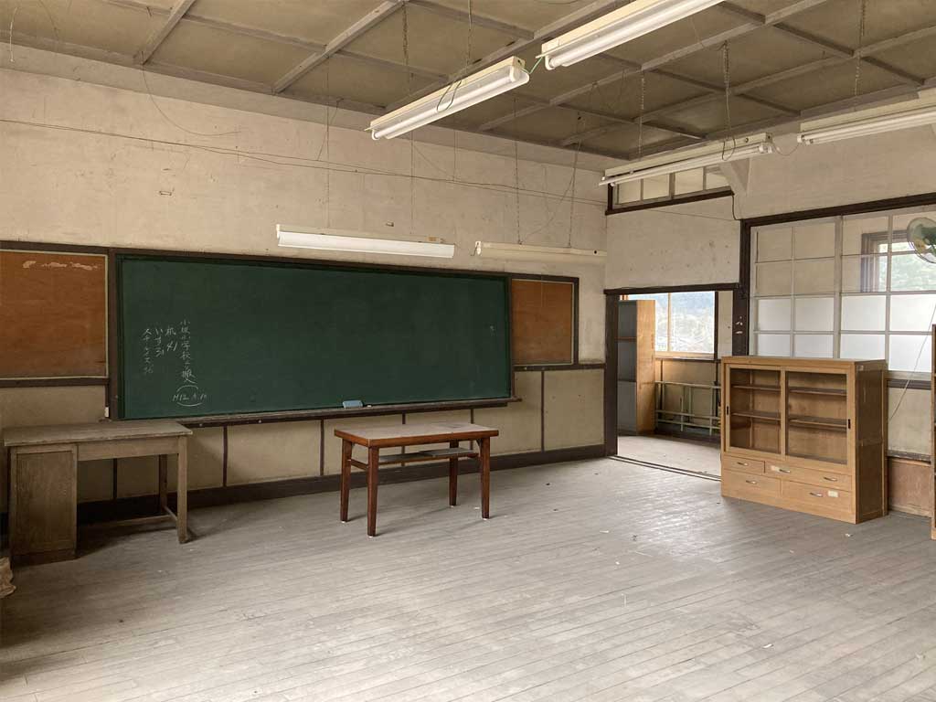 旧東野牧小学校